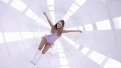 ARIANA GRANDE (Can you beat the beat? CHRISTMAS EDITION)