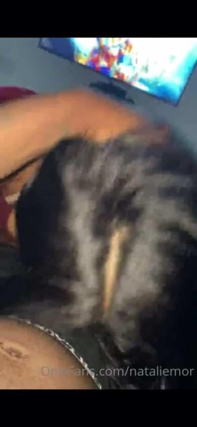 WANNA SEE MORE OF HER👇CHECK COMMENZ 👇