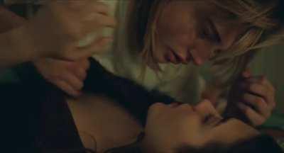 Chloe Moretz putting those full lips to use on her girlfirends body