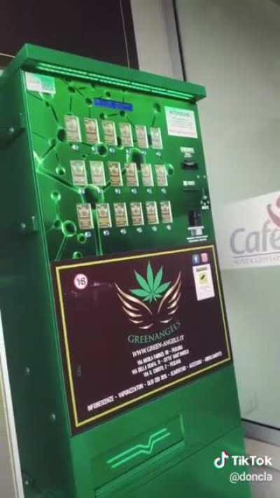 Ajo ndjesia, kur shkon ne Amsterdam.