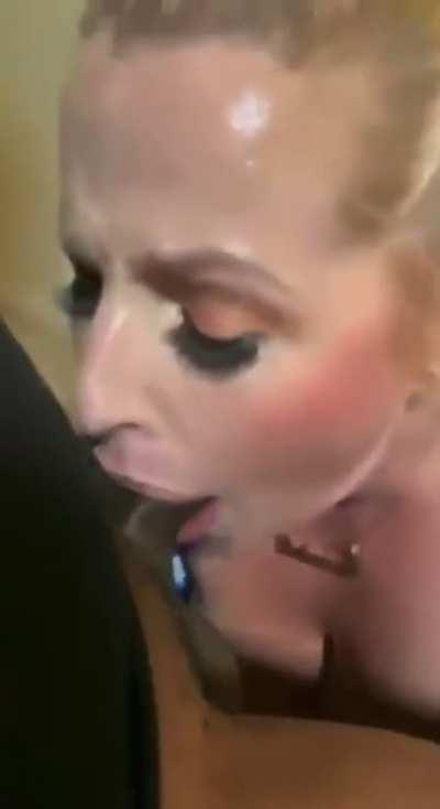 Mom of two hasn't forgotten how to throat big cocks 😈😈