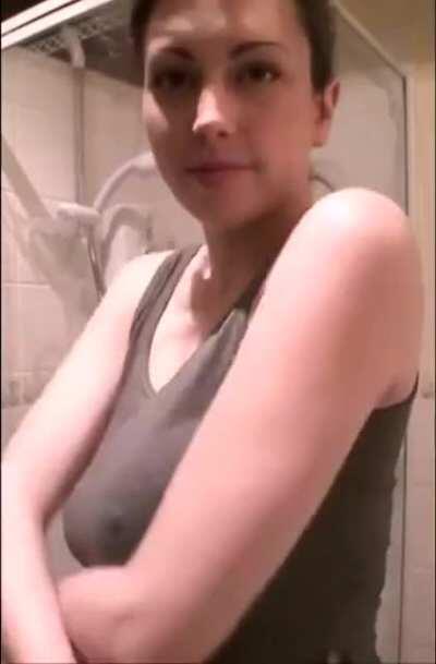 Louisa Lockhart Revealing Her Natural Boobs