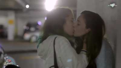 Retro Scenes: Nichole Bloom (28) & Elizabeth Guest (27) - 