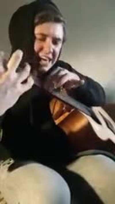 Russian fingerstyle guitarist Alexandr Misko covering The Real Slim Shady