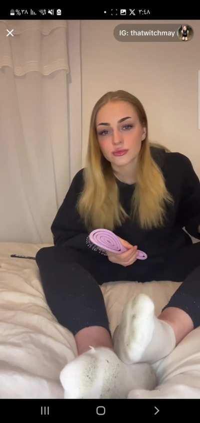 @IG:Thatwichmay is live now in tiktok