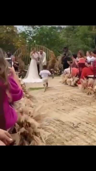 This very fast ring bearer..
