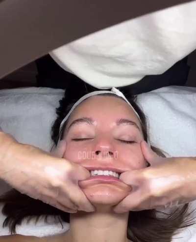 Подготовка к выходу нового айфона