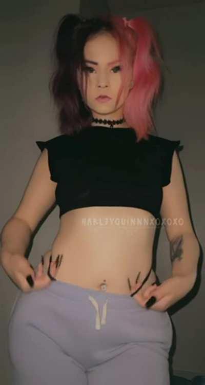 Only react if you’d fuck a petite goth