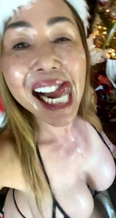 I've not seen a woman that enjoys cum like Kianna in a while!