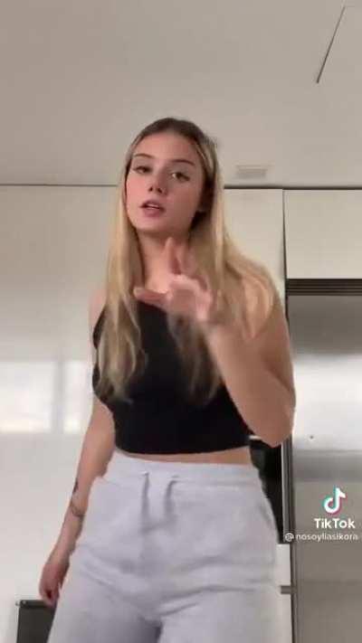 Lia Sikora Trend Random #1 TikTok