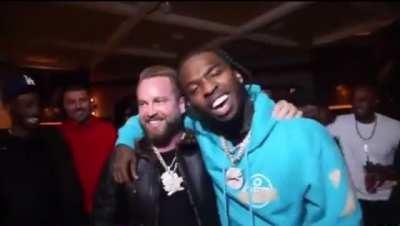 Pop Smoke getting sturdy with Jamie Foxx 😂