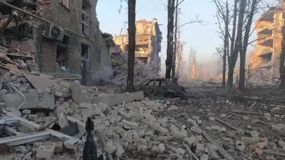 Ukrainian Helmet Cam Footage of Urban Fighting during the Battle of Bakhmut showing soldiers suppress the enemy, plant explosives & blow up a Russian position [Archival]