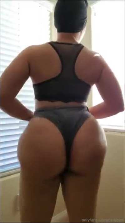Oxlemon ass clapping 2