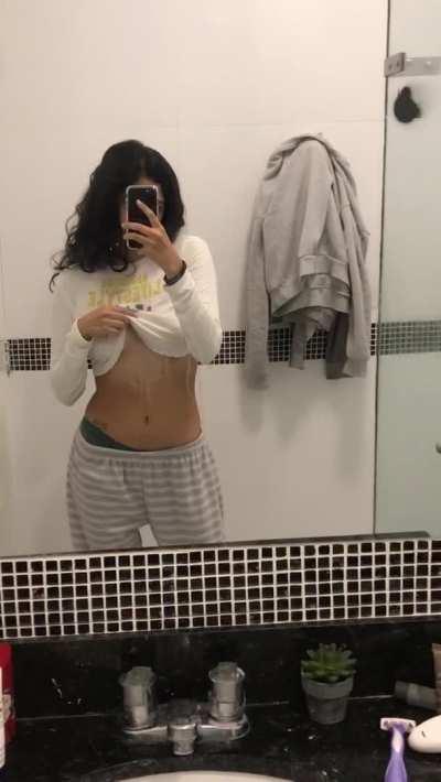 can my 18yo boobs make you hard?🥺