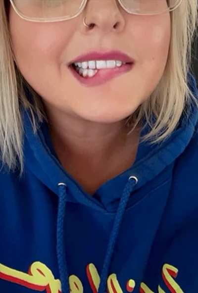 When your best friend does this while she’s listening to you talk… [F]