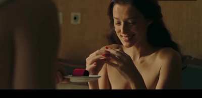 [Ass] [Topless] Milena Radulovic 