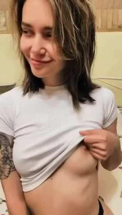 My first post here, pls be nice 😊