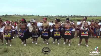 Its bigger than my head 🙄❤️