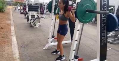 Izzy Killing It (Today's Full Workout)