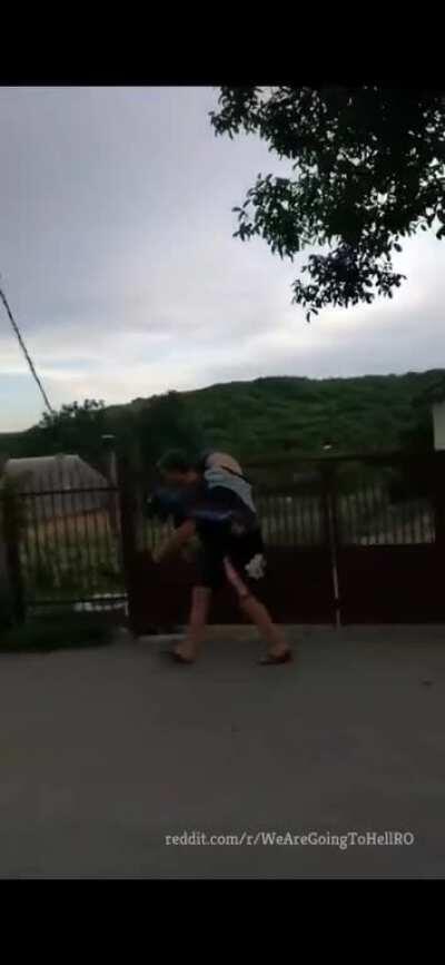 Unde-l duce pe nea Costica?