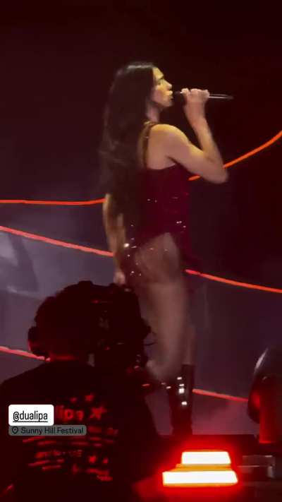 She’s in a league of her own😍