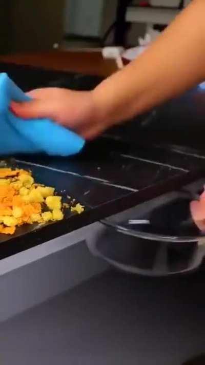 Buscando contenido, me encuentro con varios videos de este tipo.