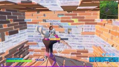 How am I supposed to do literaly anything here, when there isn't even a red line to indicate someone shooting