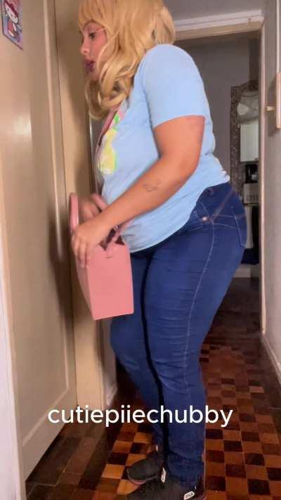 desperate to poop and fart