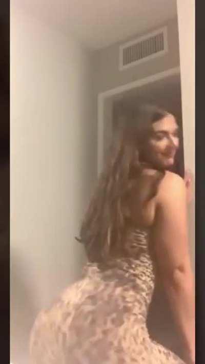 Dress Twerk