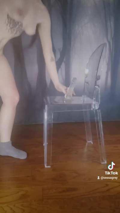 Flash Warning (lights and tiddies)