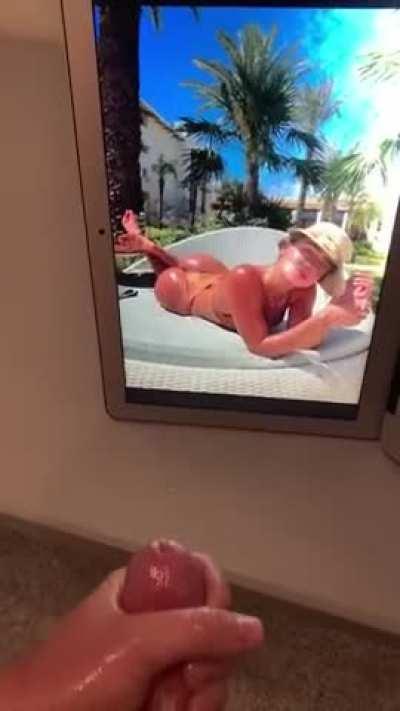 Sommer Ray cumtribute