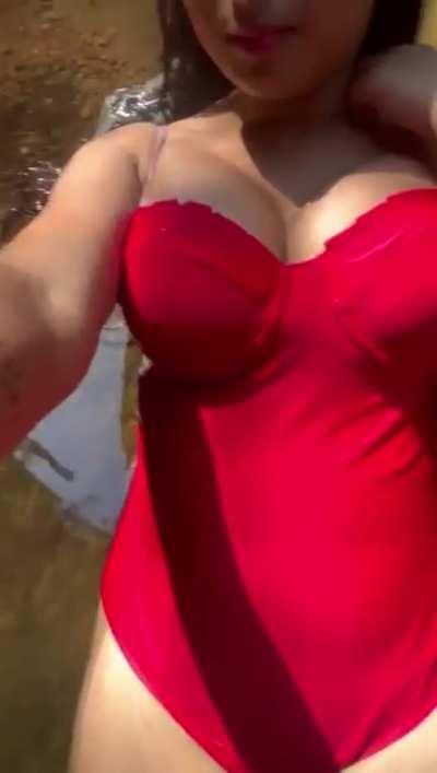 hot summer 🏝️🌞https://sanna.myinfluencer.app