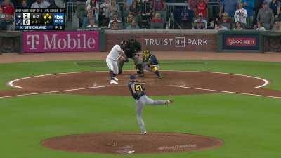 [Highlight] Rosario gets a broken bat 2 RBI Single to tie the game up for the Braves!