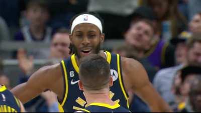 [Highlight] Isaiah Jackson brings the house down with a nasty putback slam