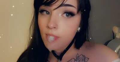 I just wanna be face fucked 🥺