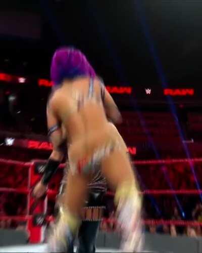 Sasha Banks' Wardrobe Malfunction