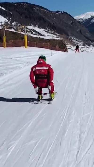 Have you ever seen someone skiing like him?