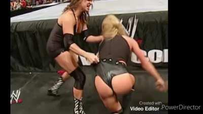 Stephanie give a atomic wedgie to Sable. Sable panties is so flexible.