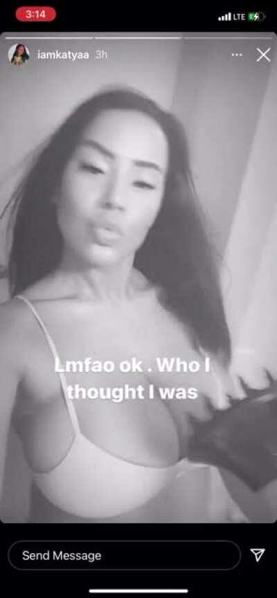 large and voluptuous tetas