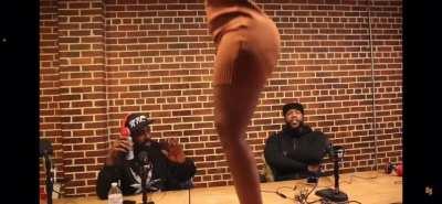 Annna 🍎 rare clap