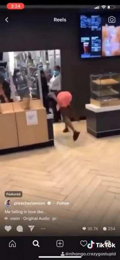 The ragdoll mechanics any time someone else grazes my shoulder