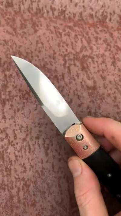 My first lever lock switchblade! I’m super pumped about how it turned out. I plan on slimming down the design on future models. Let me know what you think of it:)