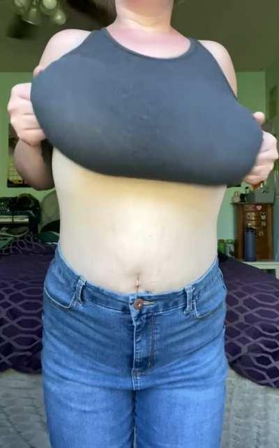 My very first Reddit titty drop. I hope you enjoy. 😝