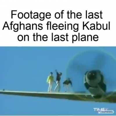 Footage of the last Afghans felling Kabul on the last plane