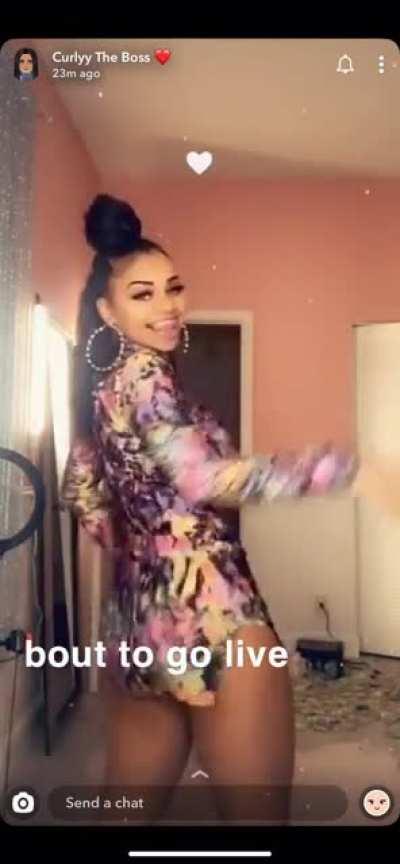 Recent snap 👀🍑