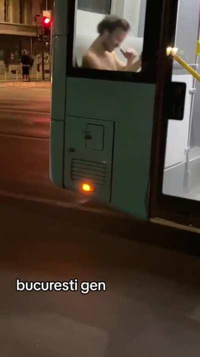 Common 1 noaptea at Victoriei