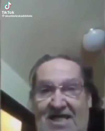 💃🏽🧱👊🏼👊🏼