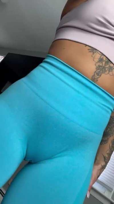 My pussy swallowed my leggings