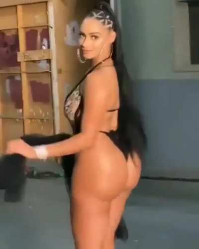 I would do anything for her 😫