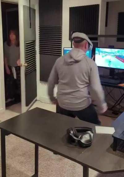 Hope she realizes it's a skiing game